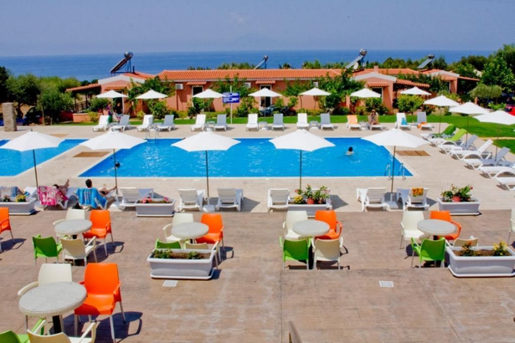 Fournia Village Kastro-Kyllini Екстериор снимка
